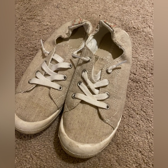 madden girl slip on shoes